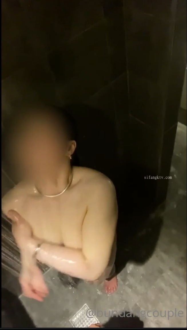 主播付费实录额外视频流出
